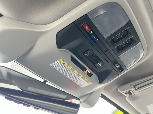 Used 2021 Subaru Crosstrek 2.5i Sport w/ Moonroof Package image 30