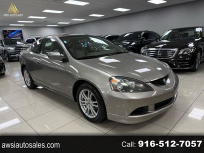 Used 2005 Acura RSX Coupe with 5-speed AT
