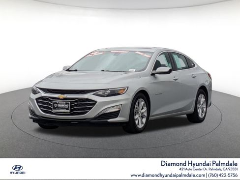 Used 2022 Chevrolet Malibu LT image 3