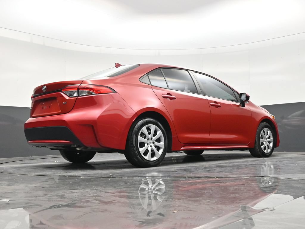 Used 2021 Toyota Corolla LE FWD image 24