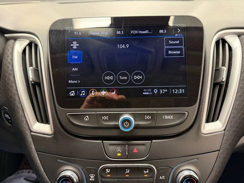 Used 2023 Chevrolet Malibu LT image 24