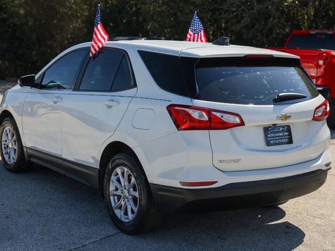 Used 2021 Chevrolet Equinox LS FWD image 4