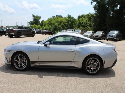 New 2025 Ford Mustang EcoBoost image 12