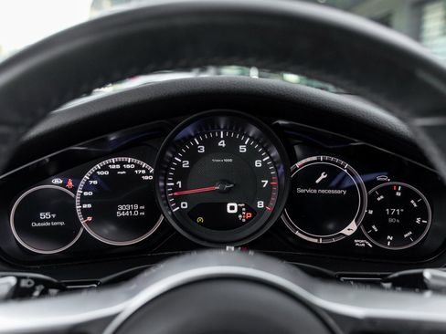 Certified 2018 Porsche Panamera image 29