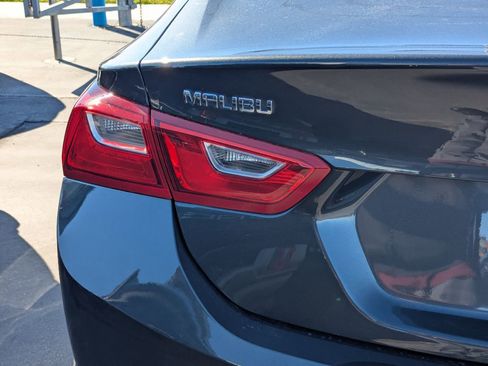 Used 2018 Chevrolet Malibu LS image 5