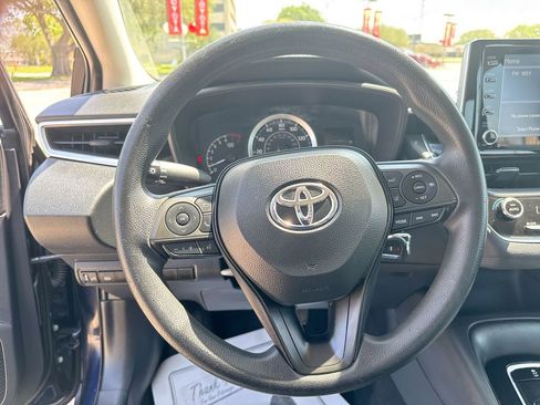 Used 2021 Toyota Corolla LE FWD image 16