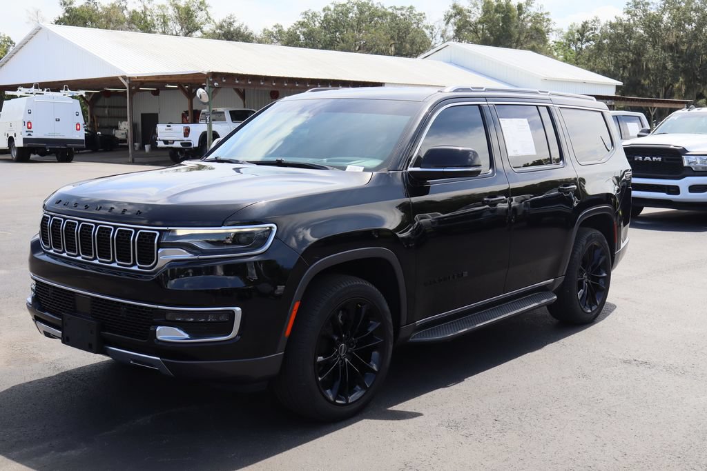 Used 2022 Jeep Wagoneer Series III w/ Flexible Seating Group RWD image 5