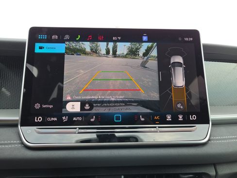 Certified 2026 Volkswagen Tiguan SE R-Line AWD/4WD image 29
