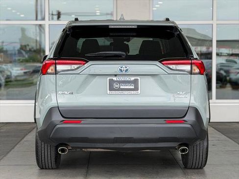 Certified 2022 Toyota RAV4 XLE Premium AWD/4WD image 12