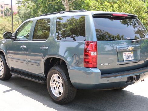 Used 2008 Chevrolet Tahoe LS w/ Convenience Package 1 image 4