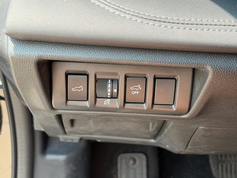 Used 2023 Subaru Outback Limited AWD/4WD image 17