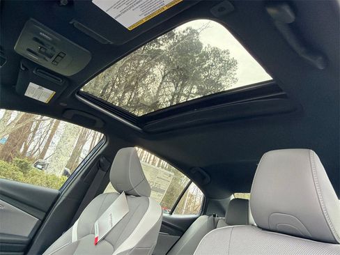 Used 2026 Toyota Camry SE w/ Multimedia Upgrade Package image 31