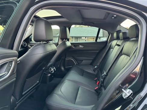 Used 2018 Alfa Romeo Giulia Ti image 26