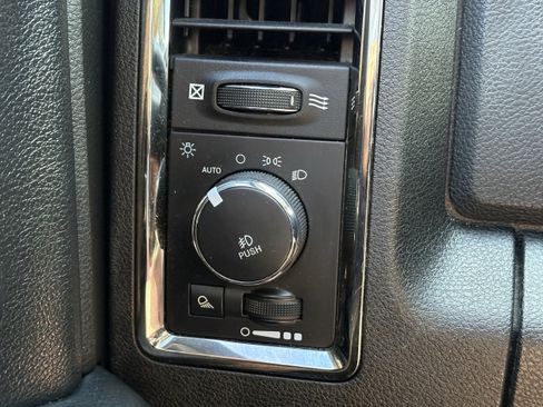 Used 2018 RAM 2500 Big Horn w/ Sport Appearance Group AWD/4WD image 17