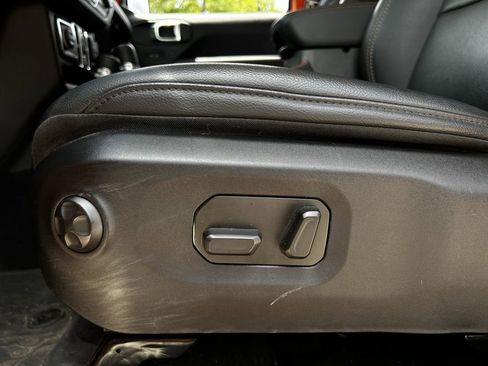 Used 2025 Jeep Gladiator Sport AWD/4WD image 27