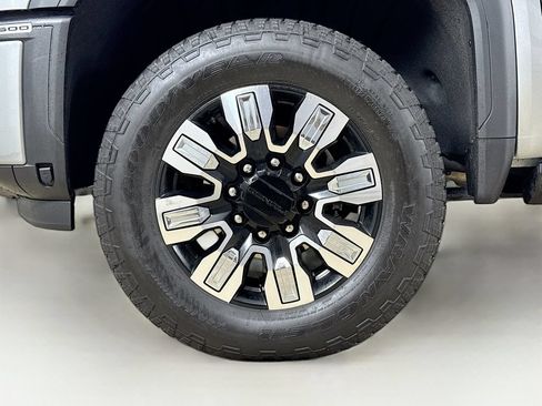 Used 2025 GMC Sierra 3500 Denali w/ Denali Reserve Package AWD/4WD image 27