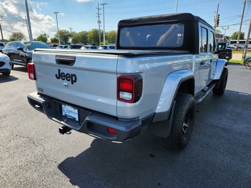 Used 2022 Jeep Gladiator Sport image 5