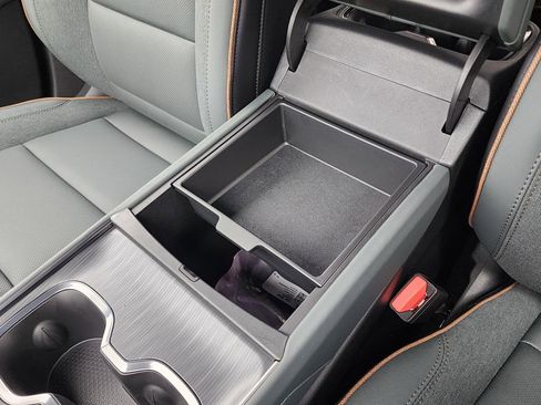 New 2026 GMC Acadia AT4 image 35