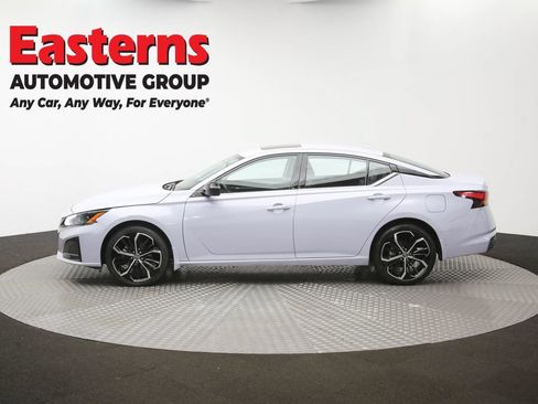 Used 2025 Nissan Altima 2.5 SR w/ SR Premium Package AWD/4WD image 60