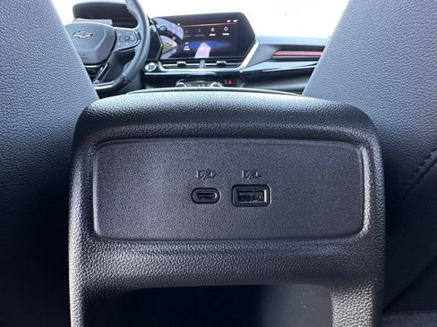 Certified 2024 Chevrolet Trax RS FWD image 27