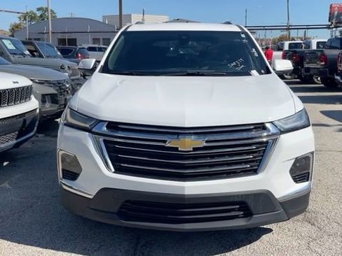 Used 2023 Chevrolet Traverse LT image 8
