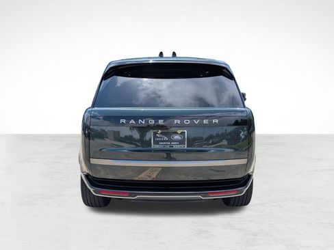 Used 2024 Land Rover Range Rover SE AWD/4WD image 10