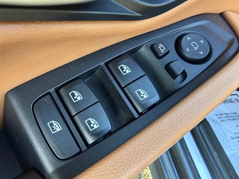 Used 2021 BMW 330i xDrive Sedan w/ Convenience Package image 21