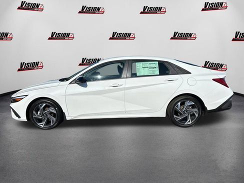 New 2025 Hyundai Elantra SEL FWD image 8