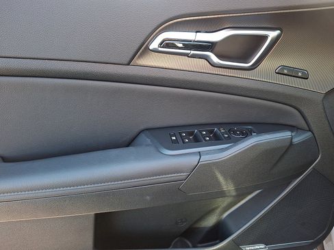 New 2026 Kia Sportage SX FWD image 6