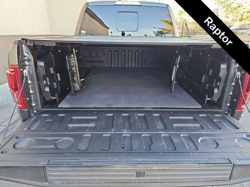 Used 2018 Ford F150 Raptor w/ Equipment Group 802A Luxury AWD/4WD image 22