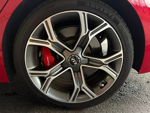 Used 2020 Kia Stinger GT1 AWD/4WD image 38