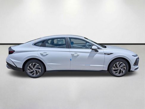 New 2026 Hyundai Sonata Blue FWD image 3