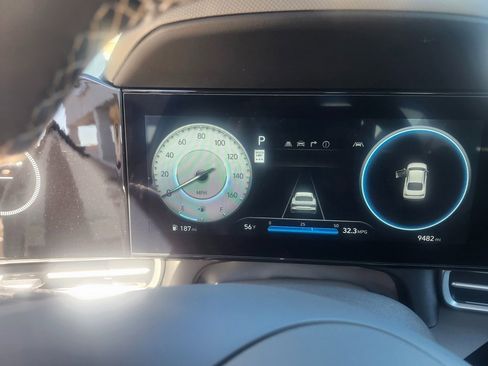 Used 2025 Hyundai Elantra SEL image 15