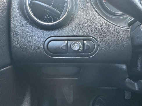 Used 2008 Pontiac G6 Value Leader FWD image 29