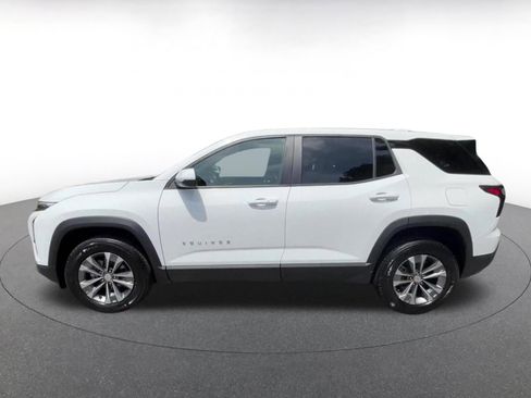 Used 2025 Chevrolet Equinox LT FWD image 8