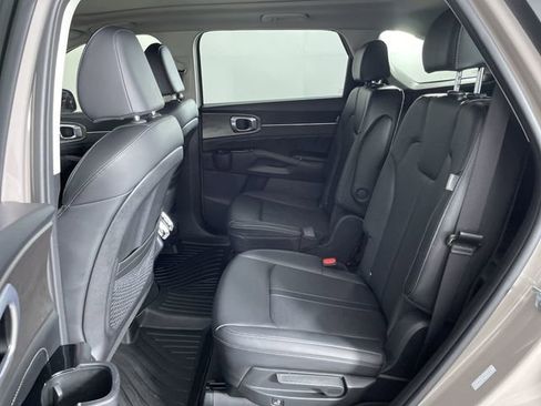 Used 2025 Kia Sorento SX image 21