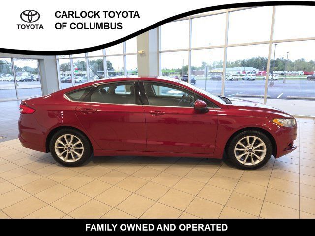 Used 2017 Ford Fusion SE w/ Fusion SE Technology Package FWD image 7