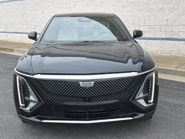 Certified 2024 Cadillac Lyriq Luxury AWD/4WD image 2