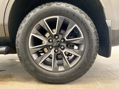 Used 2021 Chevrolet Tahoe Z71 w/ Z71 Signature Package image 25