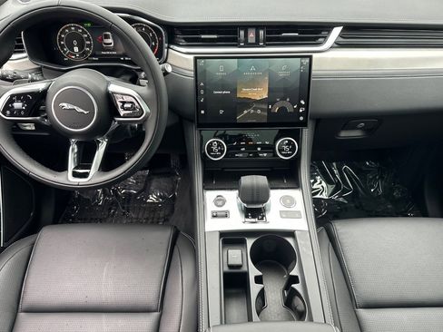 New 2025 Jaguar F-PACE R-Dynamic S image 24