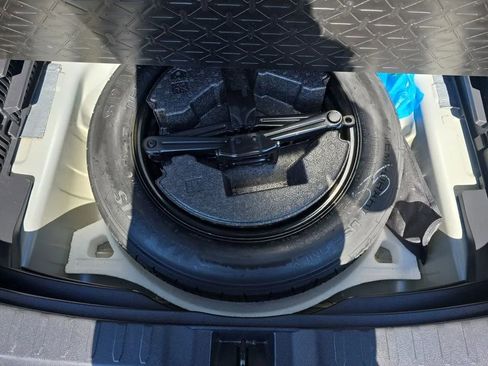 Used 2021 Toyota RAV4 XLE image 48