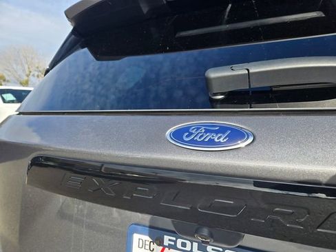 Certified 2022 Ford Explorer ST w/ Equipment Group 401A image 9