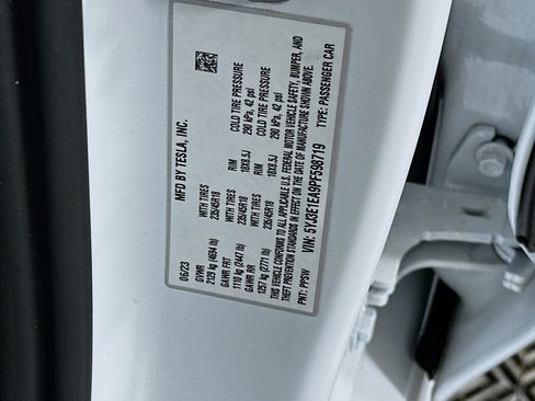 Used 2023 Tesla Model 3 Standard Range RWD image 12
