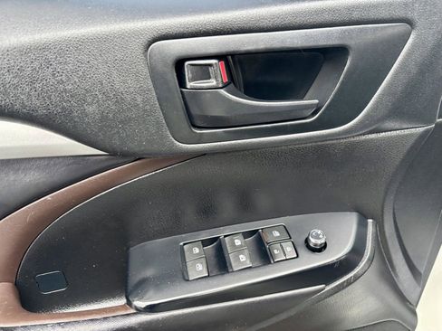 Used 2018 Toyota Highlander Plus image 20