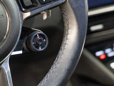 Certified 2023 Porsche Cayenne GTS AWD/4WD image 22