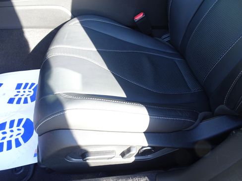 Used 2022 Acura TLX w/ Technology Package image 9