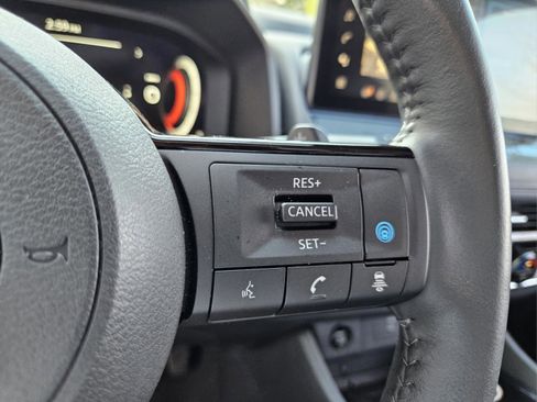 Used 2024 Nissan Rogue SL w/ SL Premium Package image 29