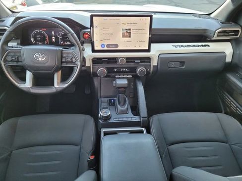 Used 2024 Toyota Tacoma TRD Off-Road image 6