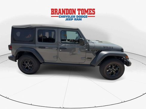 Used 2021 Jeep Wrangler Unlimited Sport AWD/4WD image 5