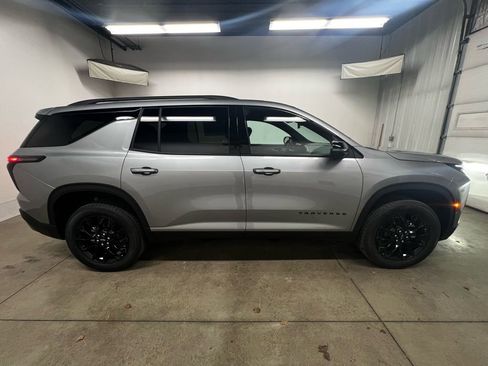 New 2026 Chevrolet Traverse LT w/ Midnight/Sport Edition image 3